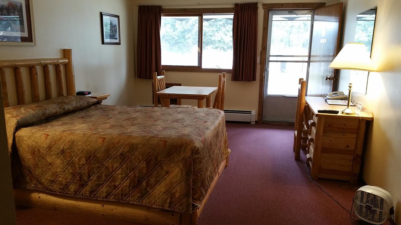 Yellowhead Motel Valemount Kültér fotó